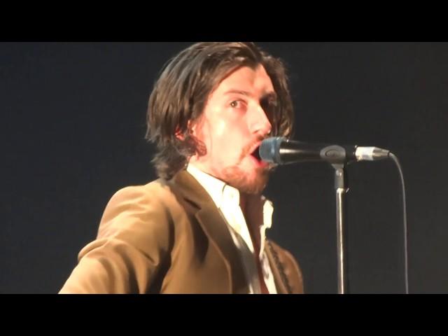 Arctic Monkeys - Do I Wanna Know - Live In Paris 2018