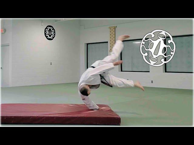 How to Fall Correctly - The Ultimate Guide! Intro to Ukemi | Japanese Martial Arts Center