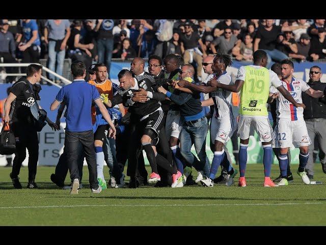 Quand les Supporters Bastiais Agressent les Joueurs de Lyon !