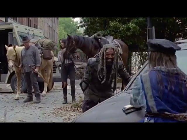 The Walking Dead: | Season 10 | Ezekiel laughs at the Walkers