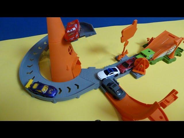 Đồ Chơi Xe Hơi Cho Bé - Trạm Xe Đua Đẹp ( Bí Đỏ) Disney Pixar cars Cozy Cone Rampway ดิสนีย์รถแข่ง