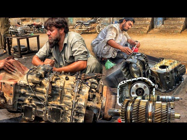 Expert Mechanic Rebuilding 10-Speed Manual Transmission of Hino 1J Truck