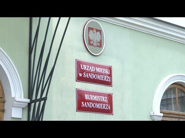 Sandomierz: Urząd Miejski zamknięty bezwzględnie. A co ze ślubami cywilnymi?