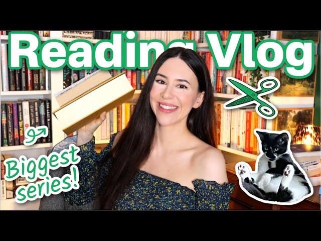 Cutting my hair, book series & kitten update! || Reading Vlog 2024