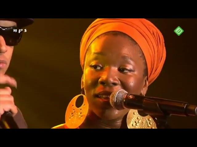 India.Arie & Raul Midon - Back To the Middle (INCREDIBLE live version)