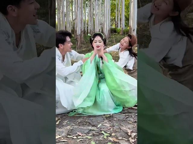 你们猜，明天的比赛谁会赢？陈紫函王小麦跨界同框 法海你不懂爱