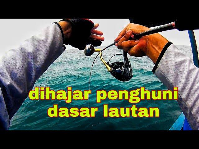 Joran melengkung tajam,dihajar penghuni dasar laut!!