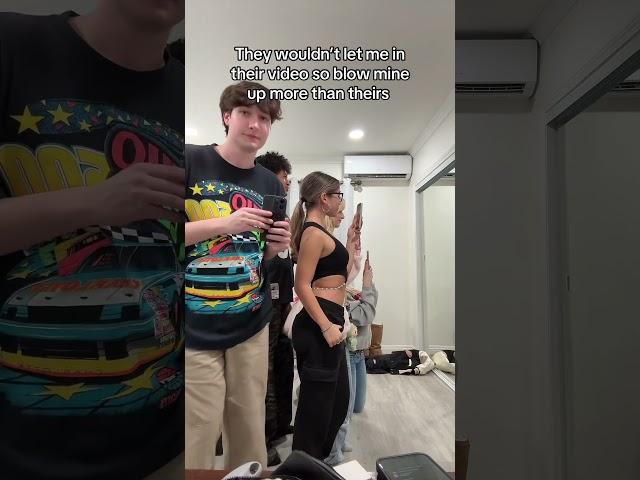 Sky wouldn’t let me in his video :(