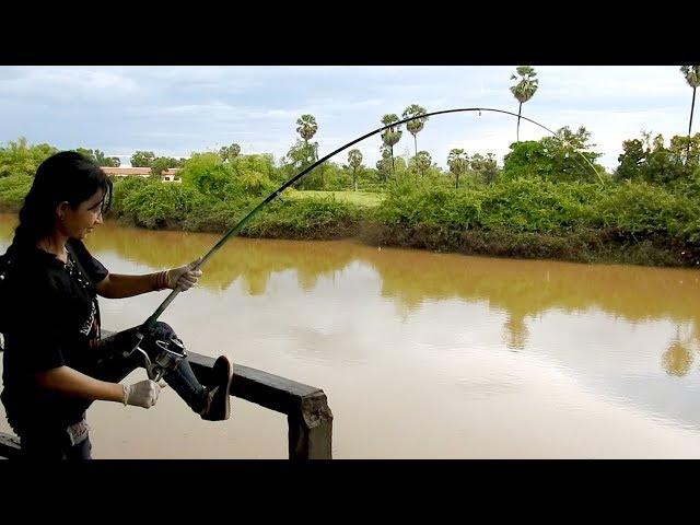 Amazing Khmer Girl Fishing At Siem Reap Cambodia