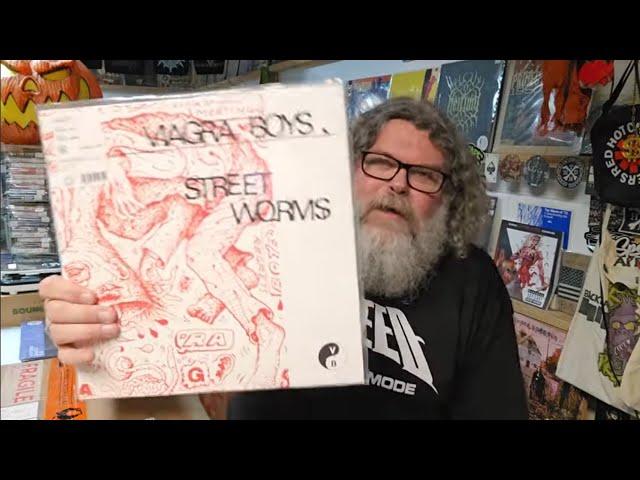 VINYL UNBOXING AT THE APE !!!