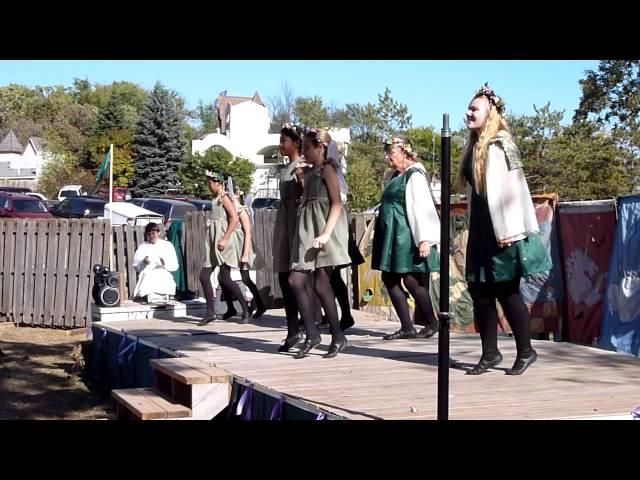 Irish dance with no music at the MN Renaissance Fest