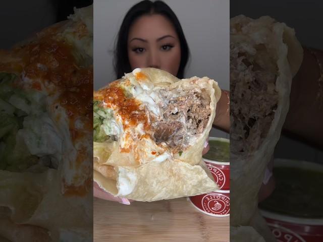 My Chipotle burrito doesn’t stand a chance against Lipotle#mukbang #youtubeshorts #food #shorts