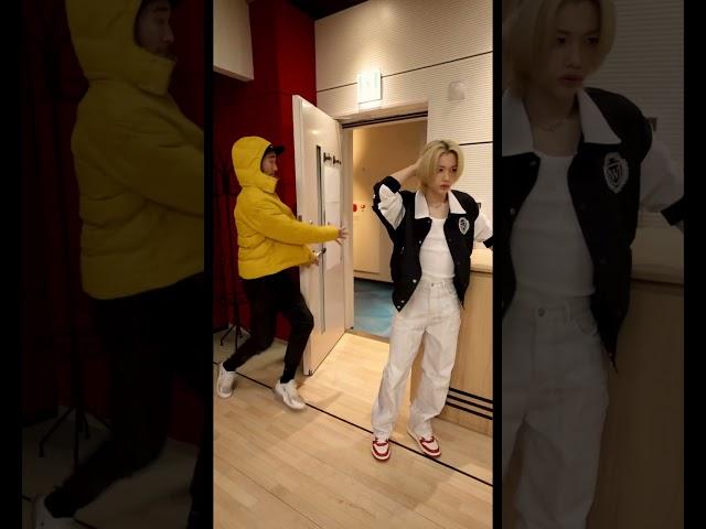 StrayKids #Felix gets fooled