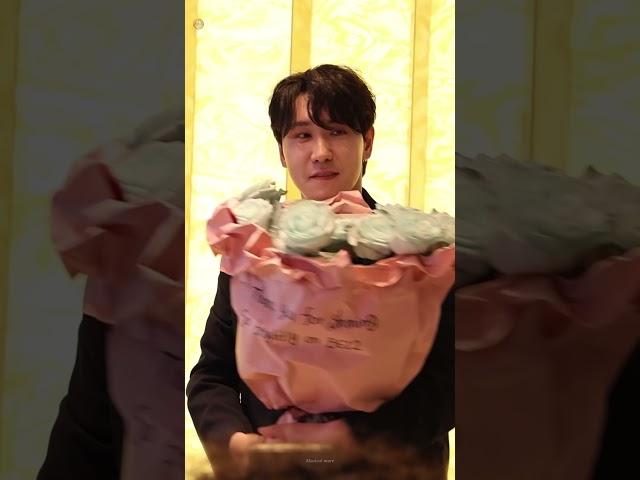 누가 꽃이에요~? | 뮤지컬 ‘라이카’