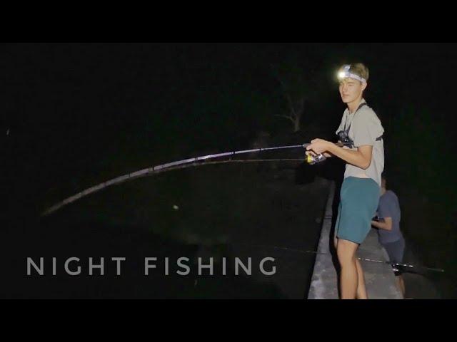 Night Fishing an African lake using LARGE cut baits (Tiger and Barbel combo!)