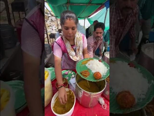 Hardworking Lady Selling Non Veg Meal at Just ₹90 #shorts #streetfood