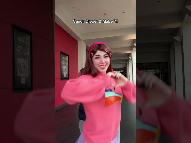 Mabel Forces Dipper to Film a Video with Her #gravityfalls #mabel #dipper #cosplay #dance