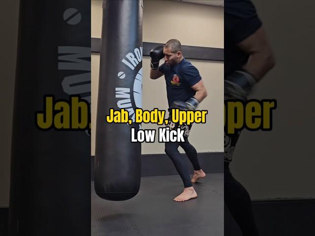 Simple & Effective Low Kick Combo  #muaythai #martialarts #muaythaitraining