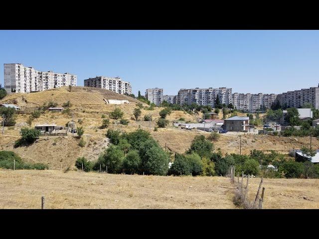 16.08.2022 Tbilisi. Восьмой полк. Вазисубани 1-ый и 2-ой микрорайон. спустился в Метрострой