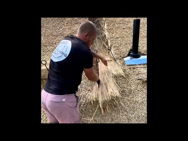 Thatching in the joining strip