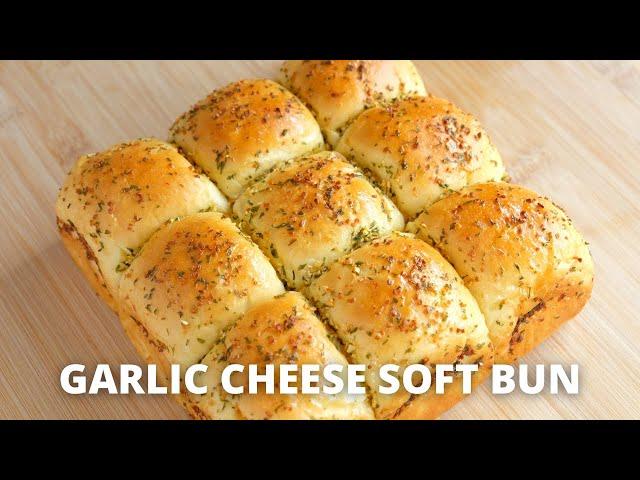 Fluffy & gurih! GARLIC CHEESE BUN!