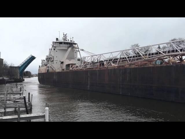 1 minute clip, manistee mi, welcomes the M/V buffalo 4/8/16