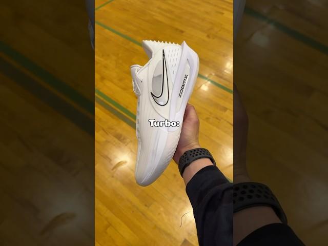 Nike G.T. Cut 3: Regular vs Turbo 