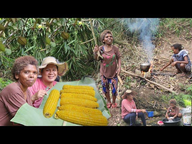 Buhay Probinsiya Nag-laga kami ng Mais habang nag-lalaba si ate Norma