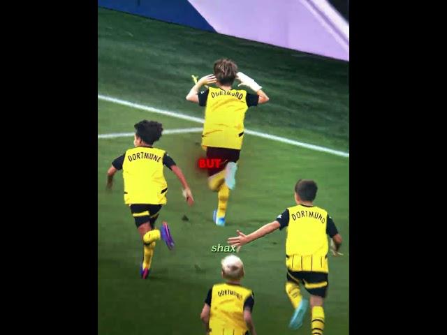 Borussia Dortmund VS 100 Kids Siuuuu celebration
