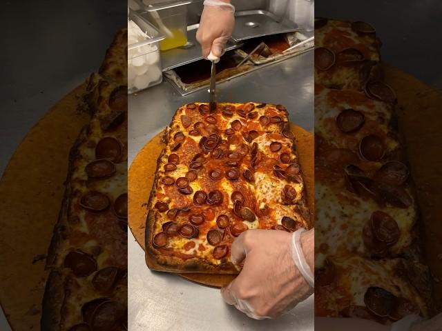 Rate this SICILIAN PIZZA 1-10 #pizza #pizzalover #lasvegas #foody