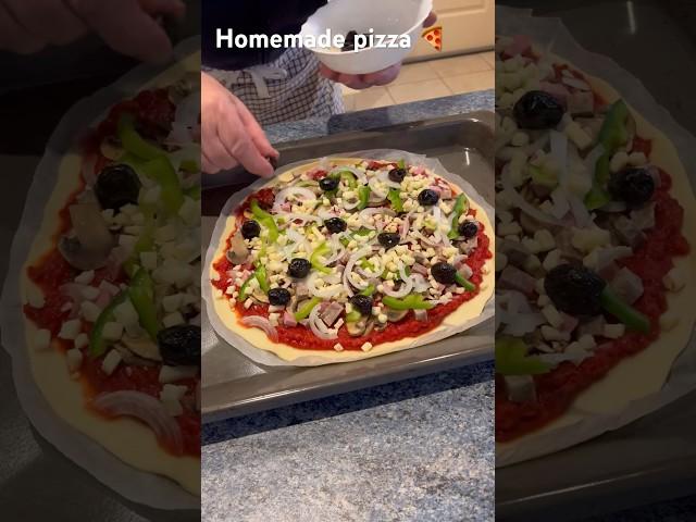 Homemade pizza  #pizza #pizzalover #pizzarecipe #homemade #delicious