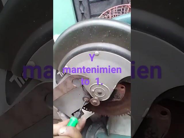 desarmando una tronzadora Makita .