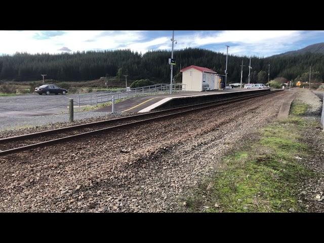 DFB 7267 with log train 649 pass through maymorn