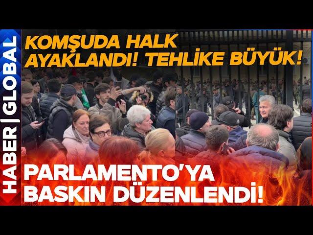 Komşuda Sokaklar Alev Aldı! Halk Parlamento'yu Bastı!