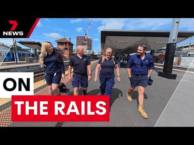 A family affair as Metro Trains kicks off its summer recruiting drive | 7NEWS