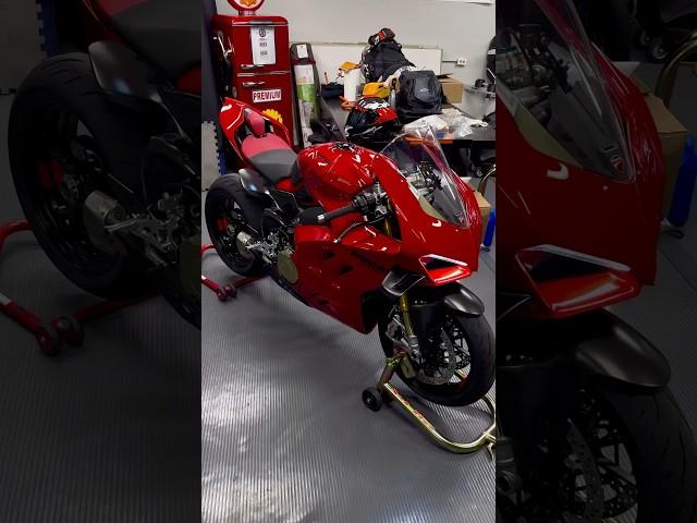 the Ducati V4 engine sound is truly like nothing else ‍