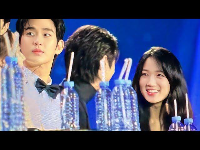 변우석 김혜윤 김수현 2024 AAA 웃음 가득한 화기애애한 순간 서로의 케미에 푹 빠진 세 사람! Byeon Woo Seok & Kim Hye Yoon AAA 2024