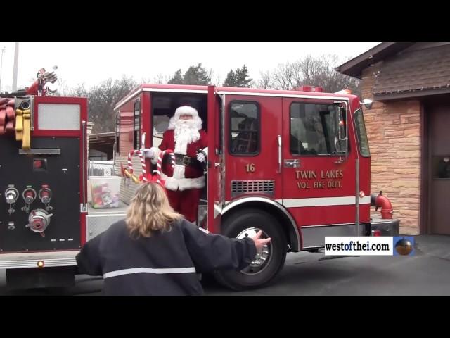 Twin Lakes Fire Department Santa arrival 2016