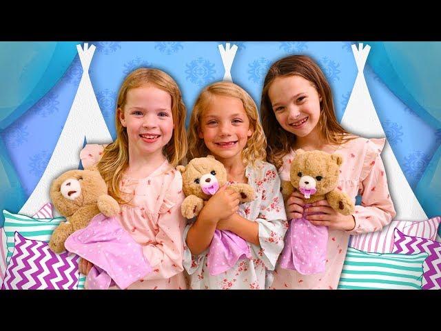 Maya Brings Her Cozy Dozys to a Sleepover Party!