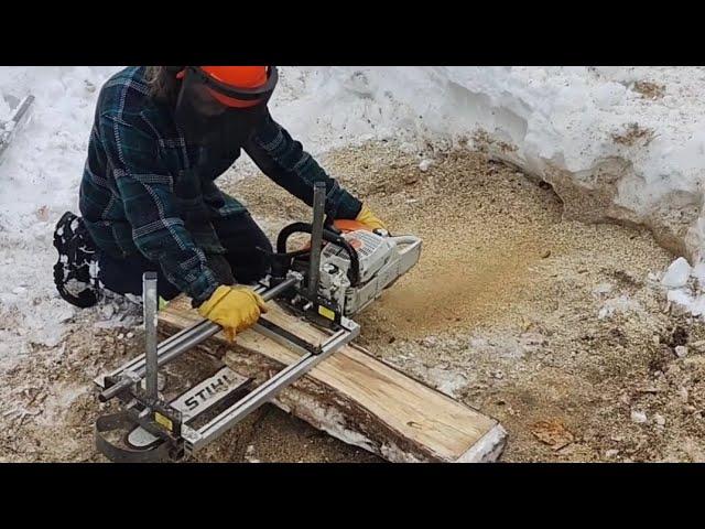 milling small log in realtime with Alaskan chainsaw mill