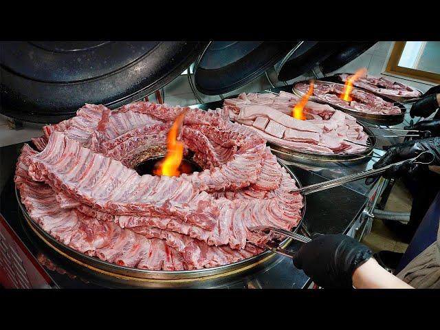 Amazing size! Grilled barbecue(pork belly and back ribs. etc.) / Korean street food