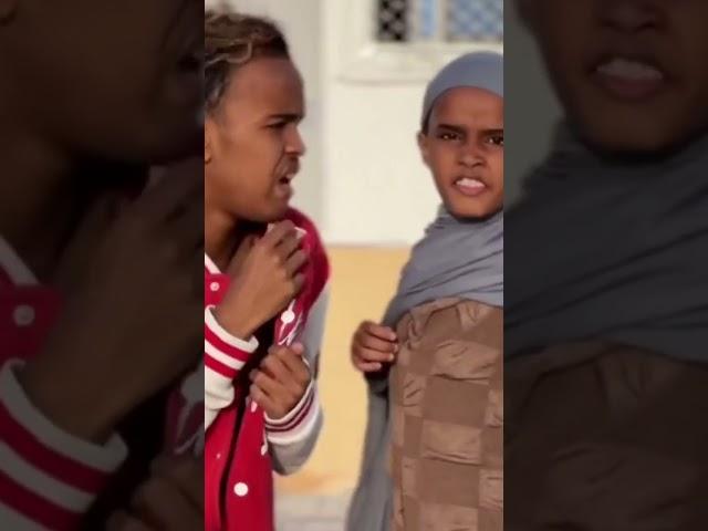 Dharka Wn Ka Siba Lacagta Wn Ka Qada.#tiktok #ayuubkaarlo #funnyvideo #comedy #shortvideo #somalia