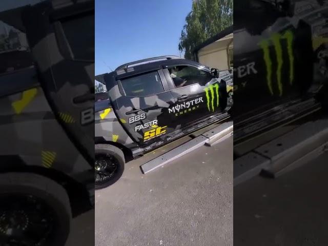 Unloading Nissan Navara-R with 1000hp AWD GTR Engine #nissan #navara-r #gtr #engine #1000hp #car