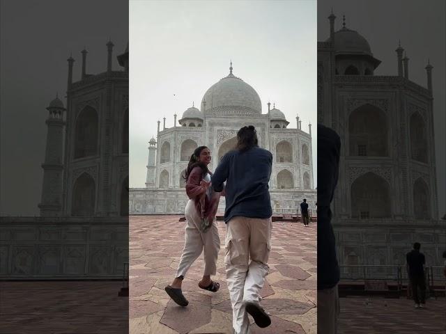 the AMAZING Taj Mahal #india #vlog  #hindi