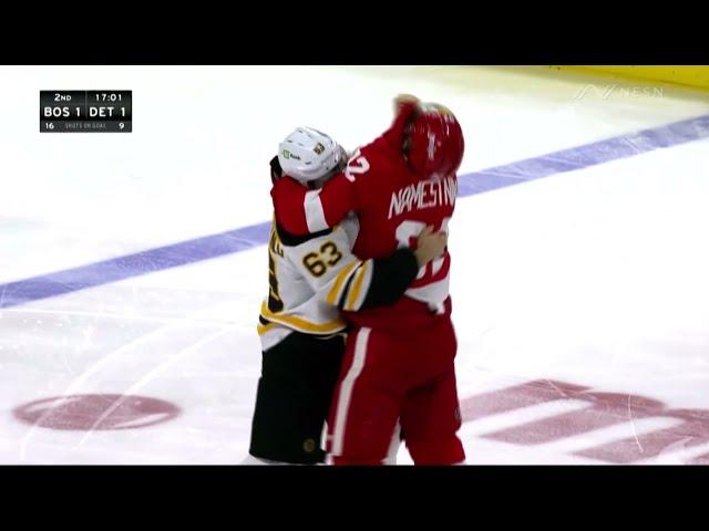 Brad Marchand vs. Vladislav Namestnikov 1/2/22