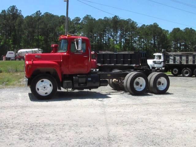 1986 Mack R Model Day Cab