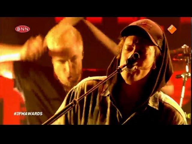 Kensington - Bridges (live @ 3FM Awards 2017)