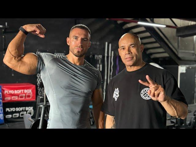 Mike Thurston trains with Kevin Levrone