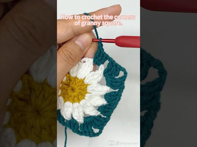 How to crochet the corners of granny square. #crochet #knitted #handmade