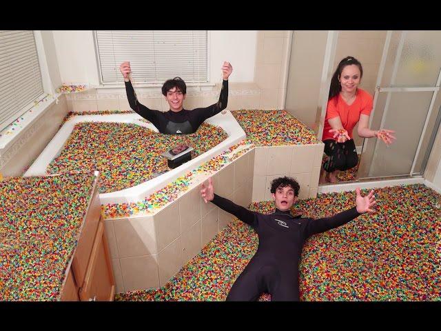 5 MILLION ORBEEZ IN BATHTUB!